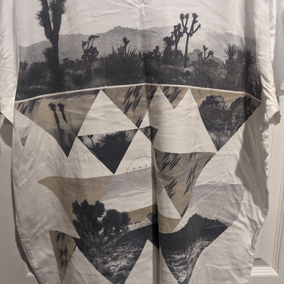 AE American Eagle T-Shirt V-Neck Vintage Design Men's XL Ar… - Picture 3 of 8